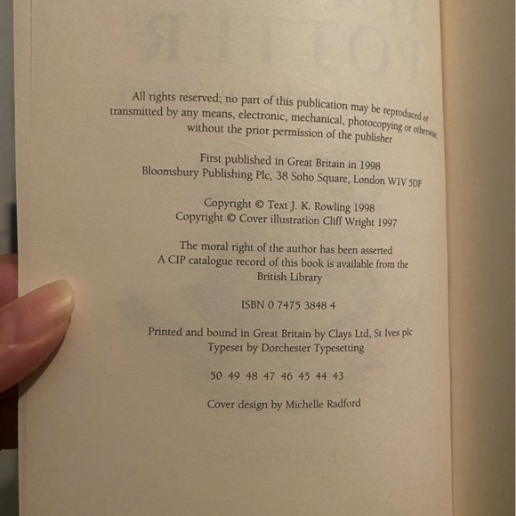 Harry Potter Books 1-4 Paperback Boxed Set - Picture 6 of 8